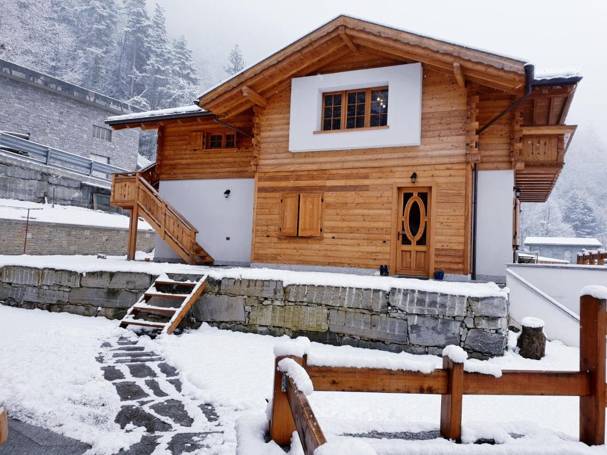 Casa Vacanza In Tipico Chalet Di Montagna Varzo Exterior foto