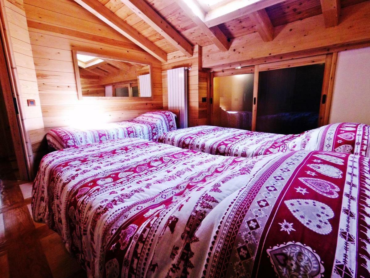 Casa Vacanza In Tipico Chalet Di Montagna Varzo Exterior foto