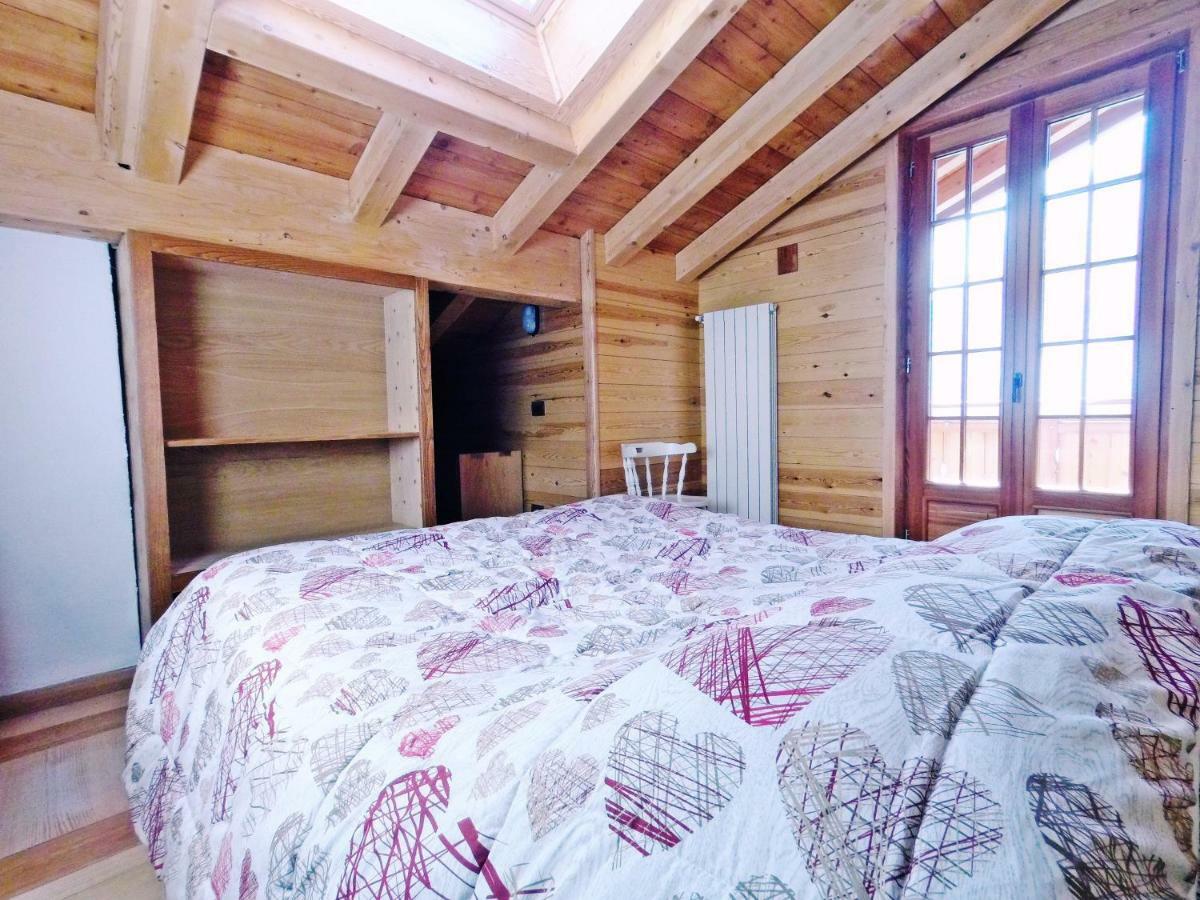 Casa Vacanza In Tipico Chalet Di Montagna Varzo Exterior foto